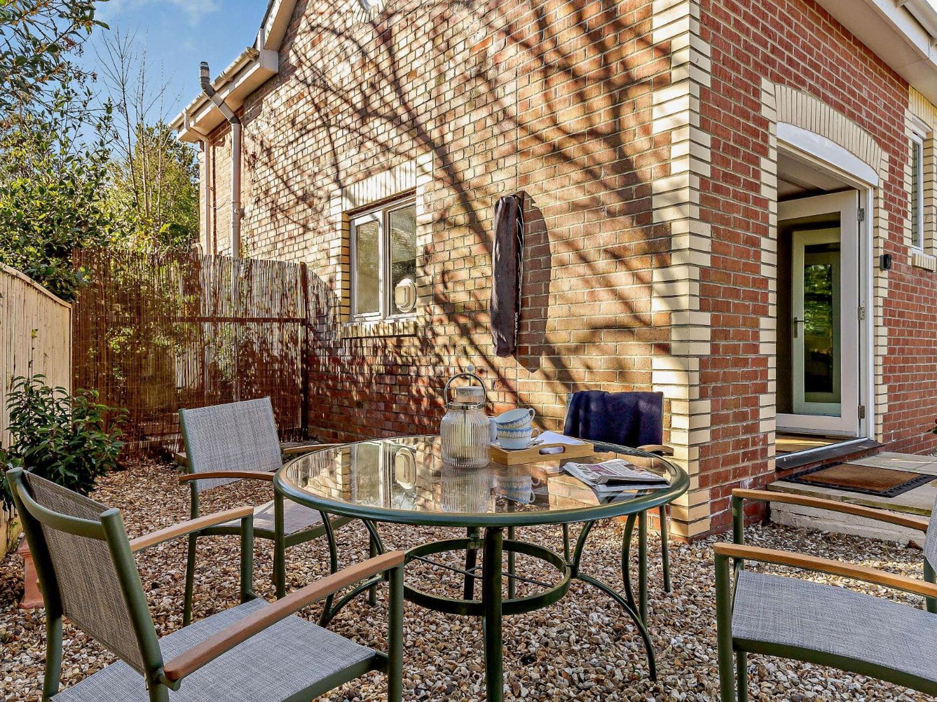 2 Bed In 82540 Torquay